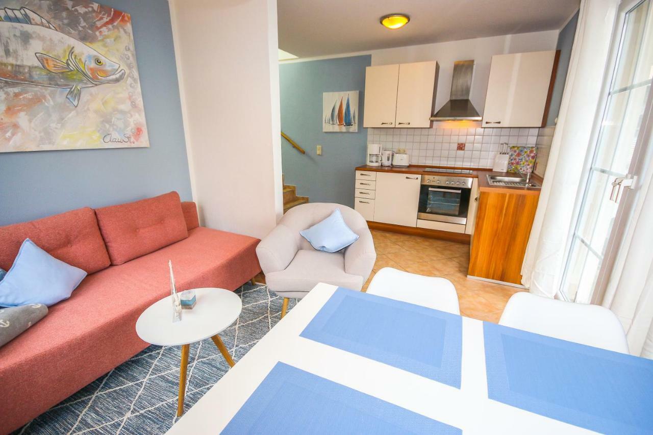 In Der Alexandrinenstrasse * Rostock